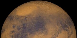 Mars’ın Kuzey Kutbu Üzerinden Uçmak