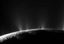 Cassini Enceladus’ta Yaşam İçin Gerekli Bileşenleri Buldu