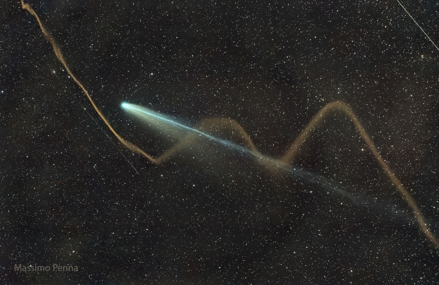 Günün Astronomi Görseli 27 Ekim 2025 | Uzaydan Haberler Lemmon Kuyruklu Yıldızının İki Kuyruğu | Uzaydan Haberler