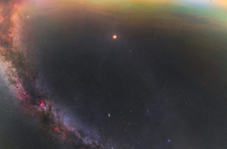 Çift Sarmallı Bir Ay Tutulması Çift Sarmallı Bir Ay Tutulması