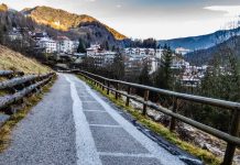 Bir Gün Dönümü Güneşi Dövmesi Bir Gün Dönümü Güneşi Dövmesi