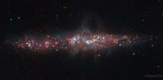 NGC 55: Bir Nebula Galaksisi NGC 55: Bir Nebula Galaksisi