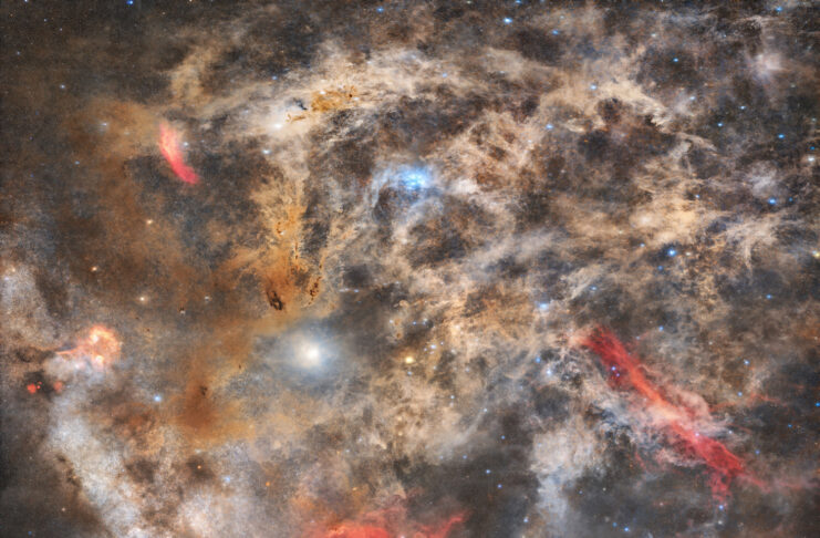 Orion ve Pleiades’in Tozlu Çevresi Orion ve Pleiades'in Tozlu Çevresi