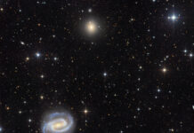 Nehir’deki Galaksiler: NGC 1300 ve NGC 1297 Nehir'deki Galaksiler: NGC 1300 ve NGC 1297