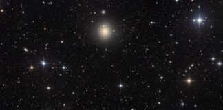 Nehir’deki Galaksiler: NGC 1300 ve NGC 1297 Nehir'deki Galaksiler: NGC 1300 ve NGC 1297