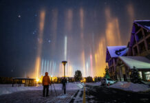 Mohe Üzerindeki Işık Sütunları ve Orion Mohe Üzerindeki Işık Sütunları ve Orion