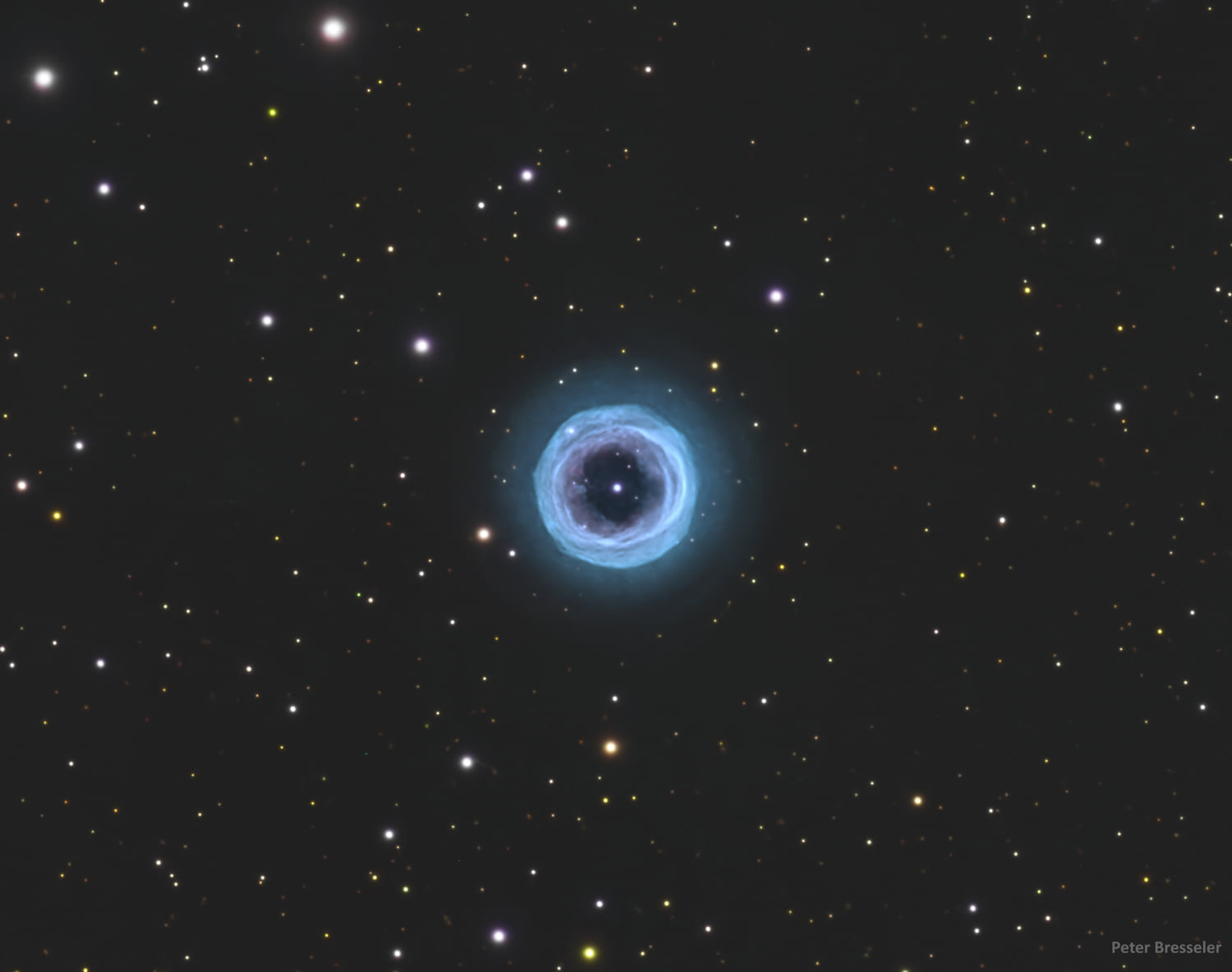 Shapley 1: Halkalı Bir Gezegenimsi Nebula | Uzaydan Haberler