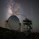 Yansıyan Meteor ve Samanyolu Yansıyan Meteor ve Samanyolu