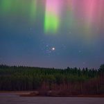 Aurora Altında Mars ve Arı Kovanı Aurora Altında Mars ve Arı Kovanı