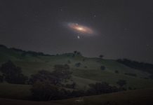 Güney Baharında Andromeda Güney Baharında Andromeda